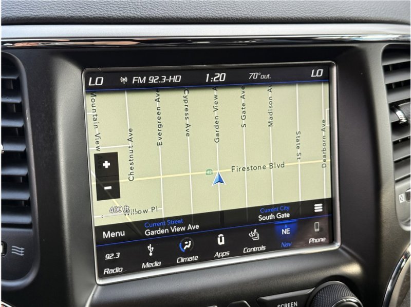 Used 2018 Jeep Grand Cherokee Altitude image 48