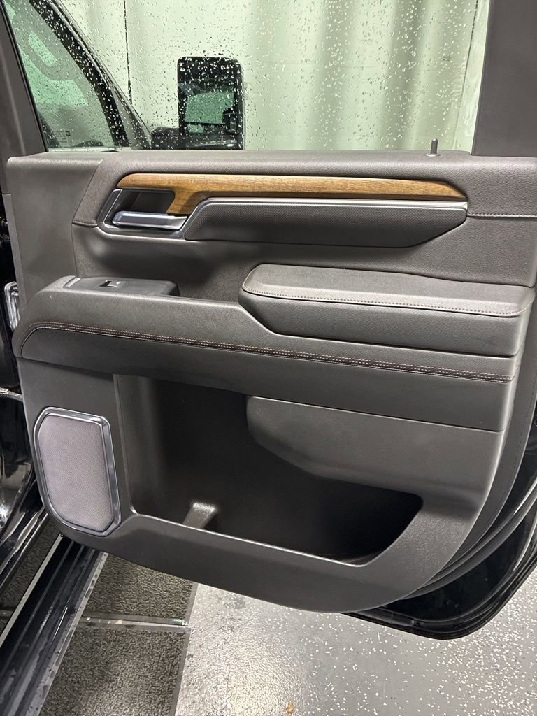 Used 2024 Chevrolet Silverado 2500 High Country w/ High Country Premium Package image 28