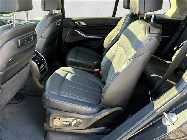 Used 2020 BMW X7 xDrive40i w/ Cold Weather Package AWD/4WD image 13