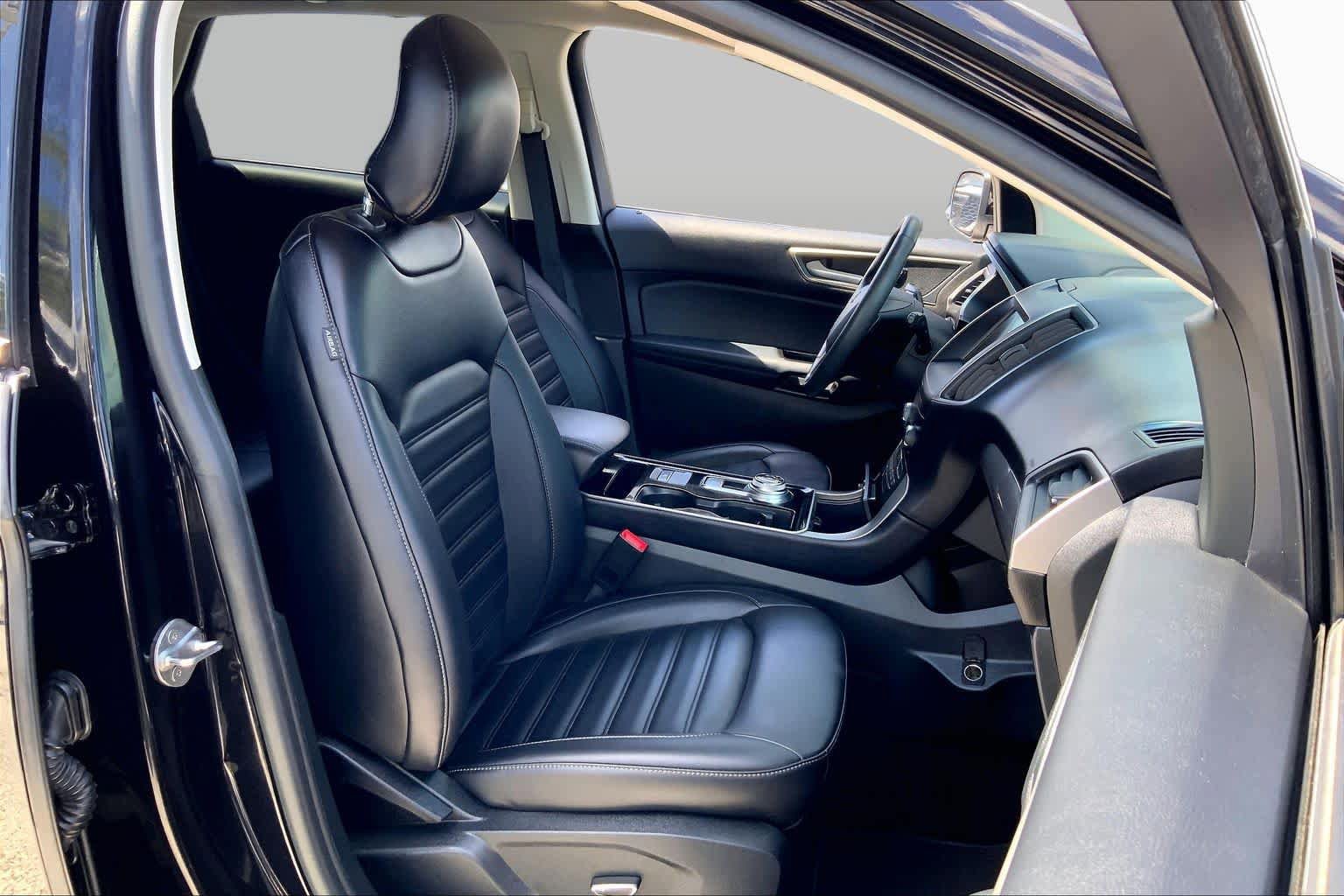 Used 2019 Ford Edge SEL w/ Equipment Group 201A FWD image 9