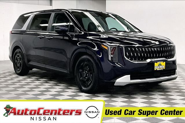 Used 2025 Kia Carnival image 1