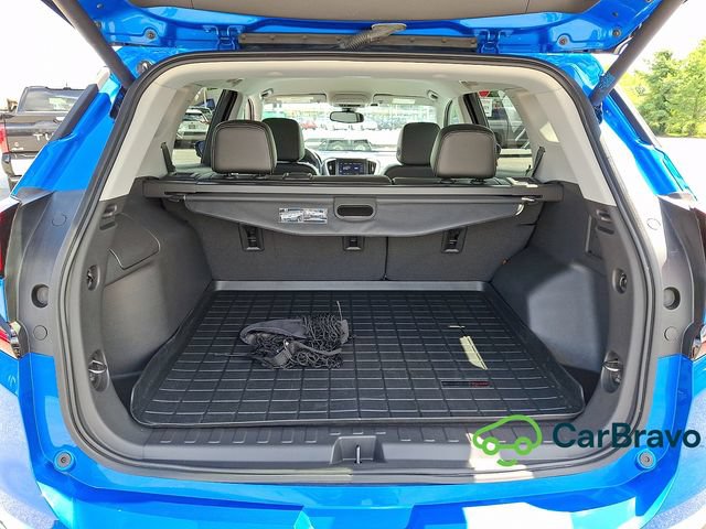 Used 2024 GMC Terrain SLT AWD/4WD image 30