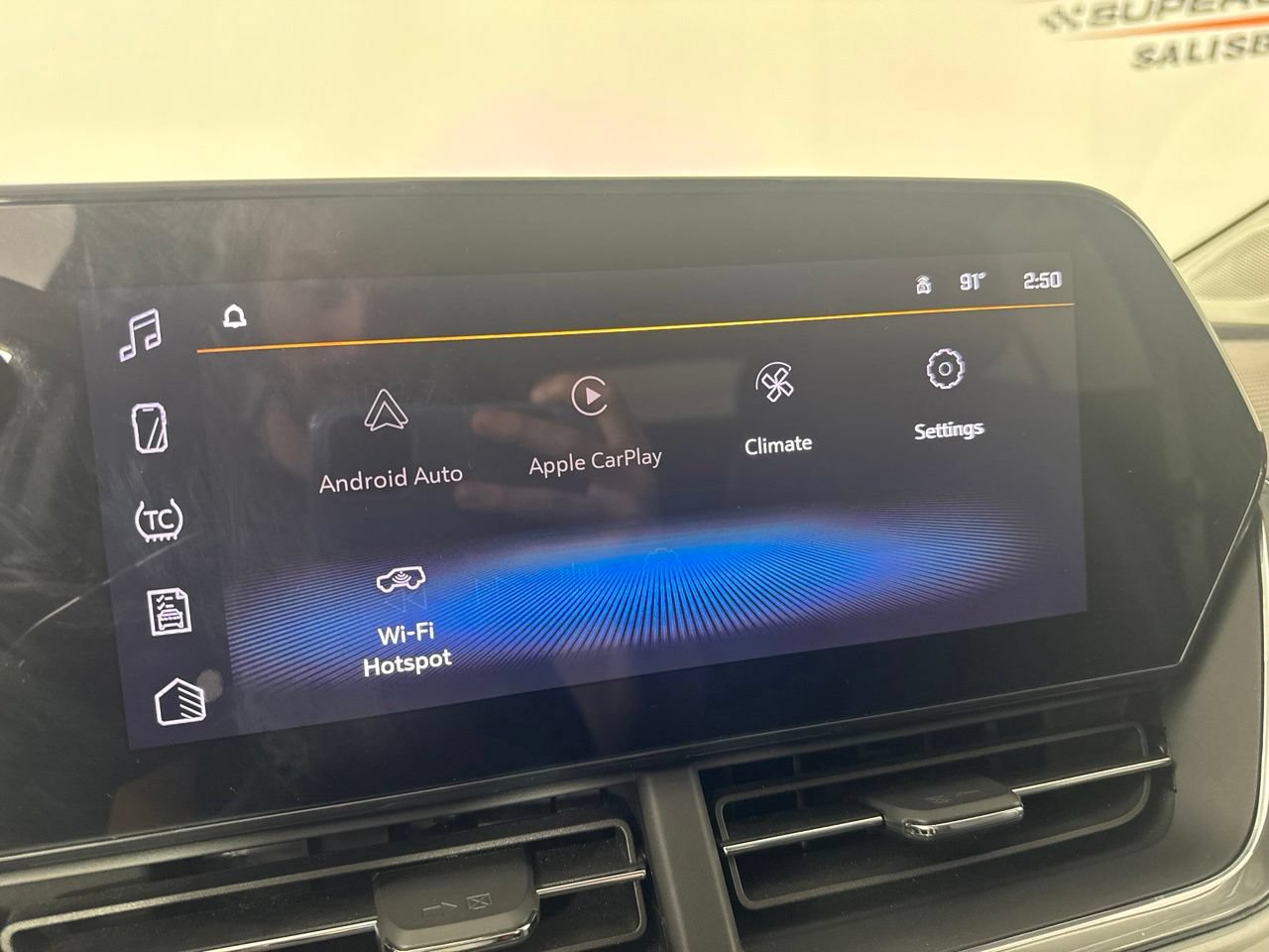 Used 2024 Chevrolet Trax LT FWD image 19