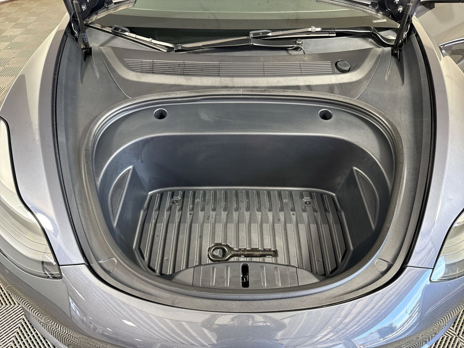 Used 2023 Tesla Model 3 Standard Range image 28