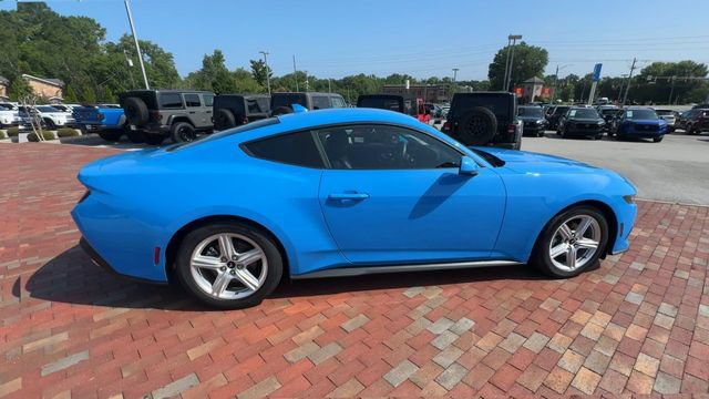 Used 2026 Ford Mustang Premium RWD image 3