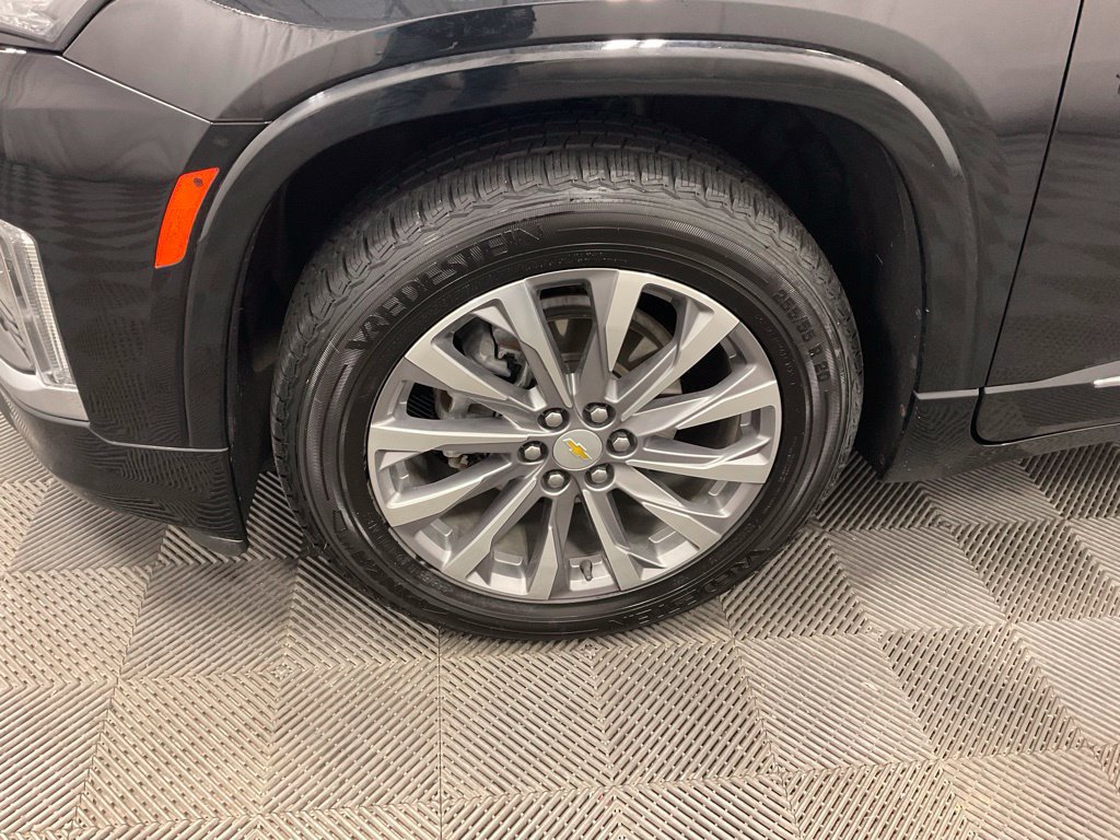 Used 2023 Chevrolet Traverse Premier w/ LPO, Floor Liner Package AWD/4WD image 14