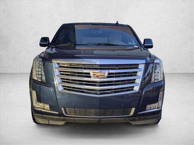 Used 2019 Cadillac Escalade Platinum AWD/4WD image 2