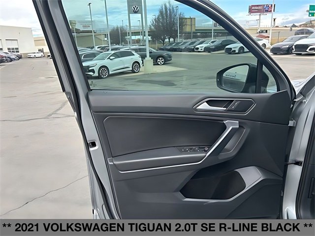 Used 2021 Volkswagen Tiguan SE R-Line w/ 3rd Row Seat Package image 21