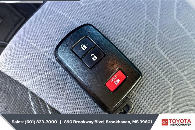 Used 2022 Toyota Tacoma TRD Off-Road image 9