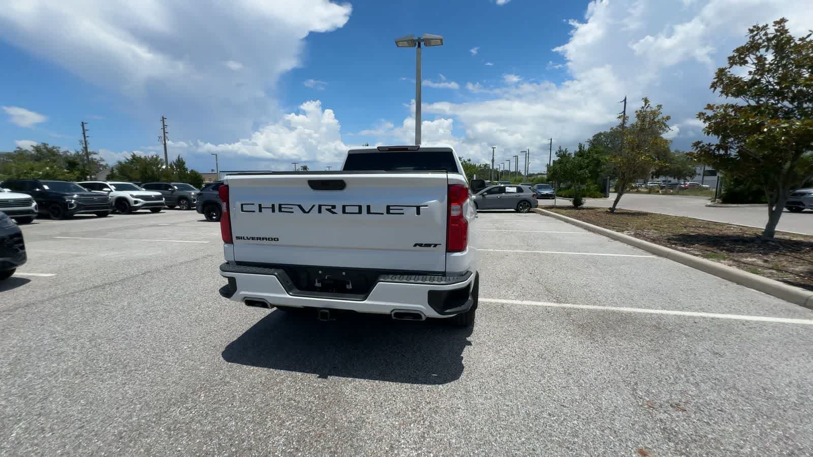 Used 2022 Chevrolet Silverado 1500 RST AWD/4WD image 7