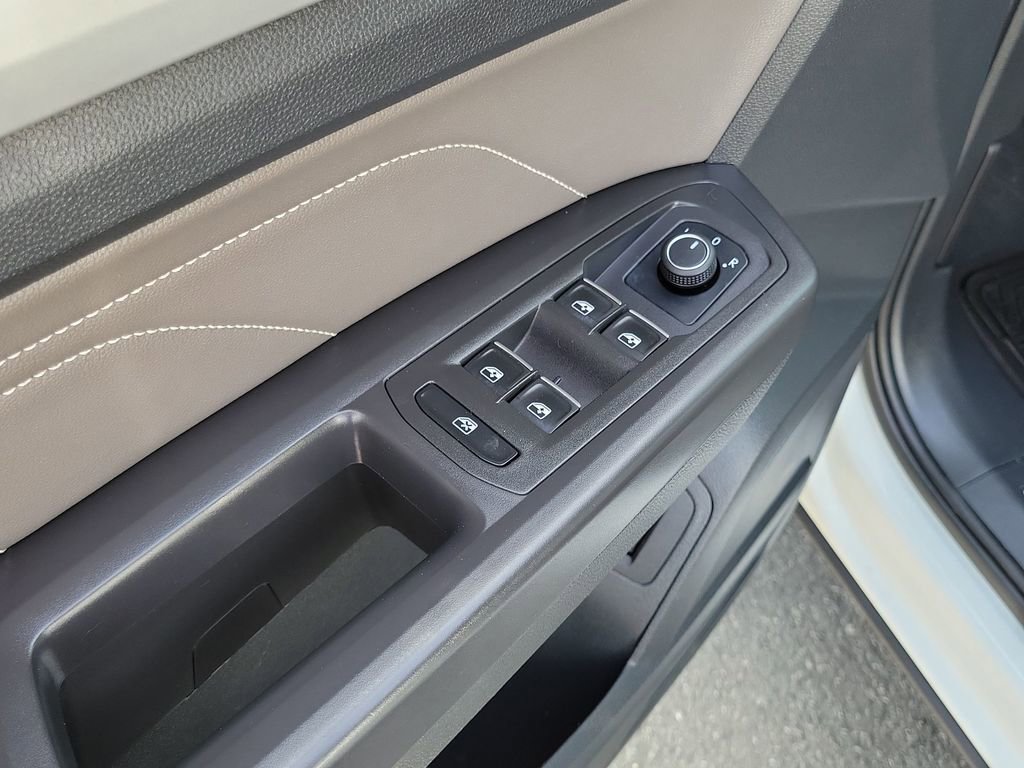 Used 2022 Volkswagen Atlas SE FWD image 22