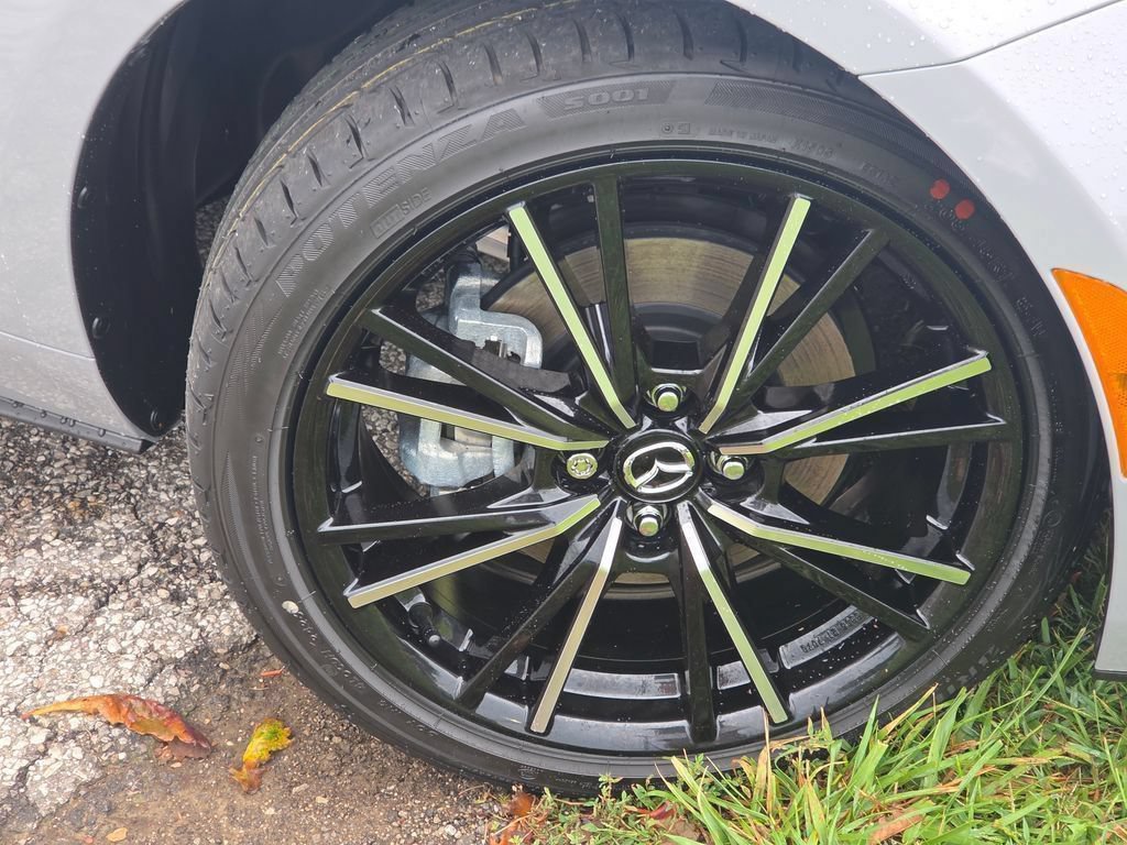 New 2026 MAZDA MX-5 Miata RF Grand Touring RWD image 3