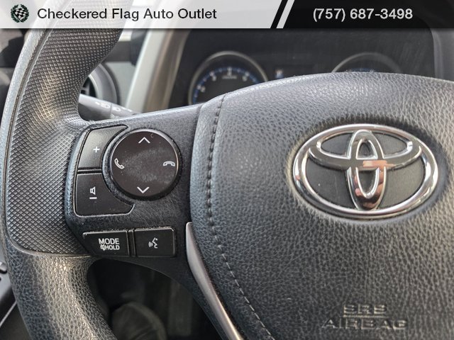 Used 2018 Toyota RAV4 LE image 13