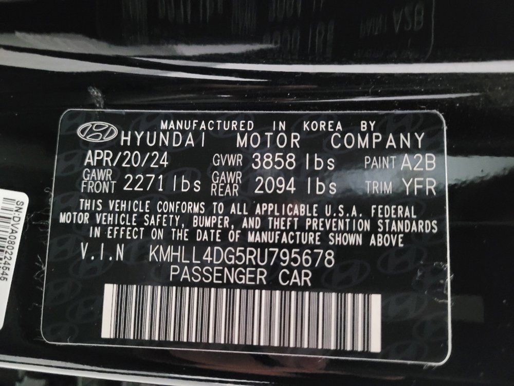 Used 2024 Hyundai Elantra SE FWD image 33