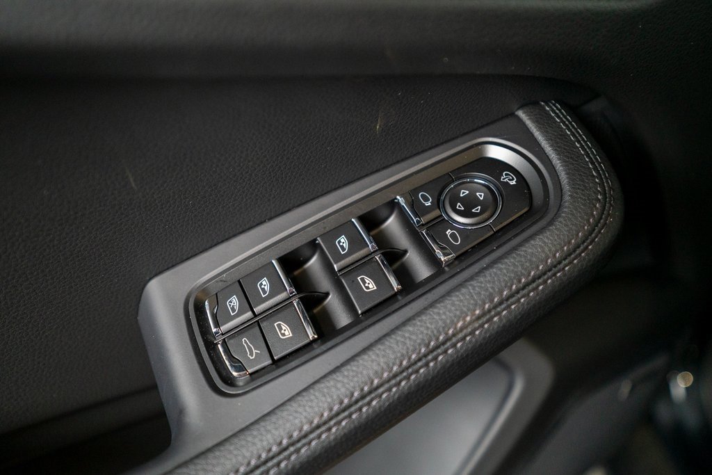 New 2026 Porsche Macan image 21