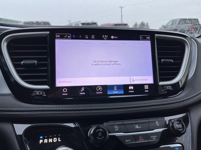 Used 2022 Chrysler Pacifica Touring image 44