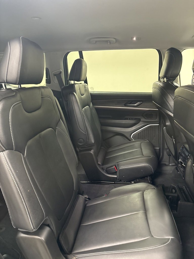 Used 2022 Jeep Grand Cherokee L Limited image 46