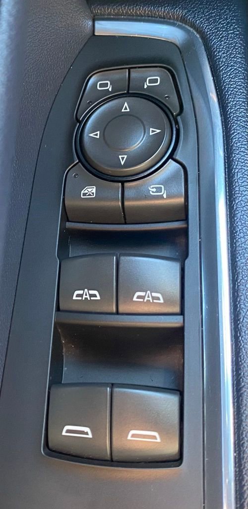 Used 2023 Chevrolet Silverado 1500 High Country w/ High Country Premium Package image 26