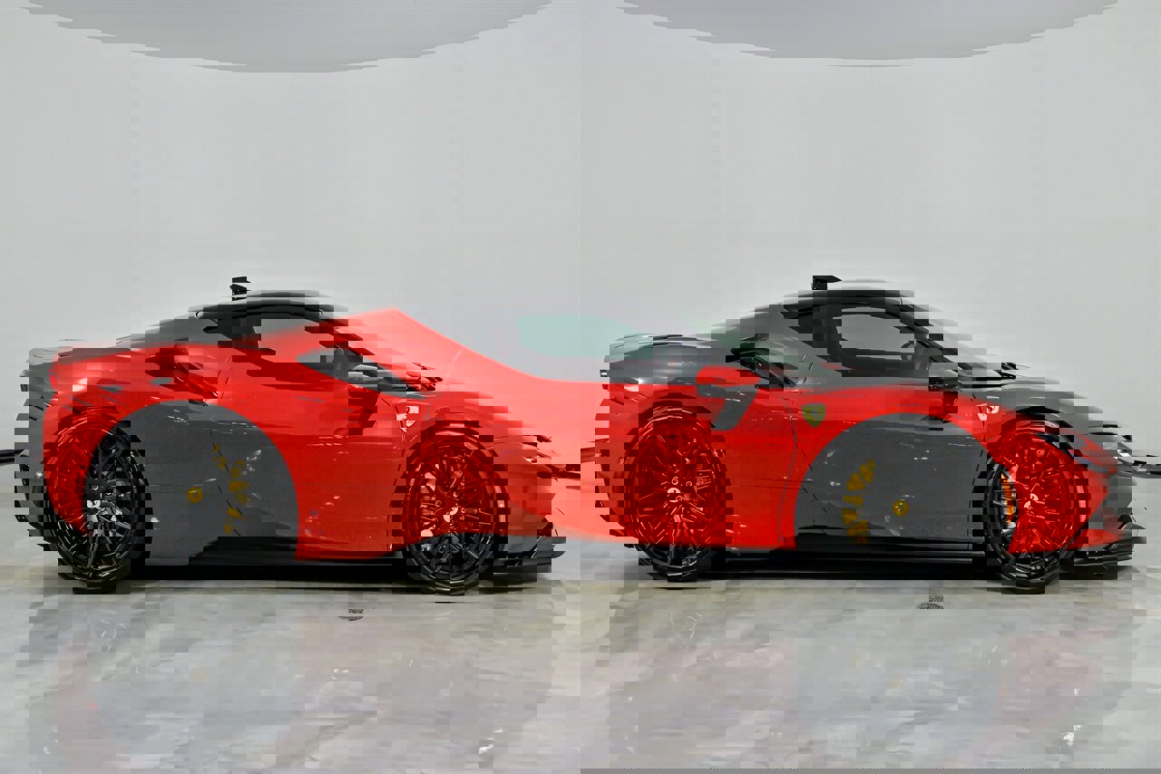 Used 2023 Ferrari SF90 Stradale image 13