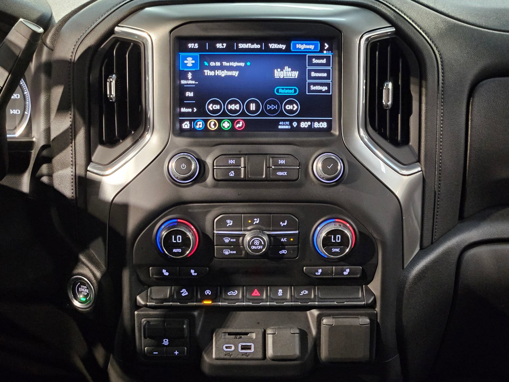 Used 2022 Chevrolet Silverado 1500 LT AWD/4WD image 16