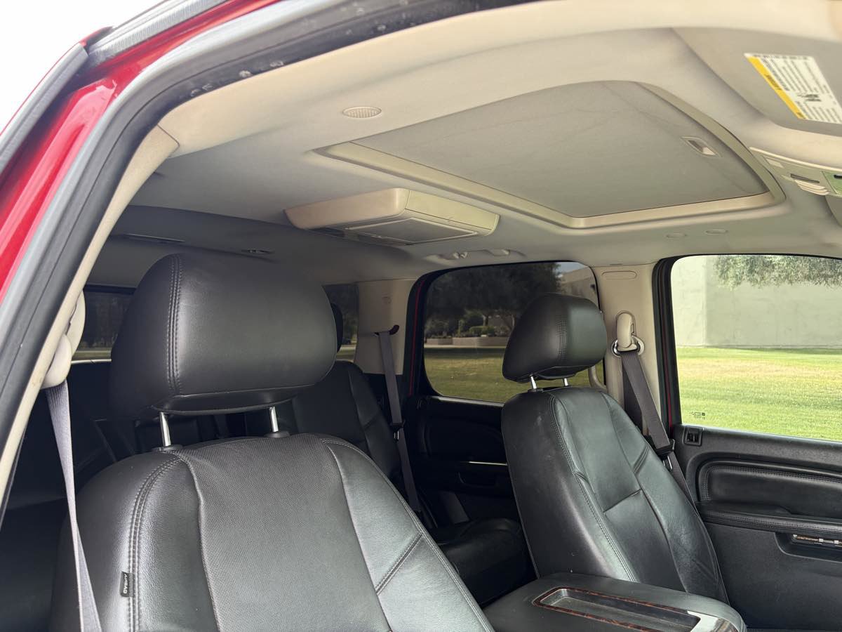 Used 2012 GMC Yukon Denali AWD/4WD image 14