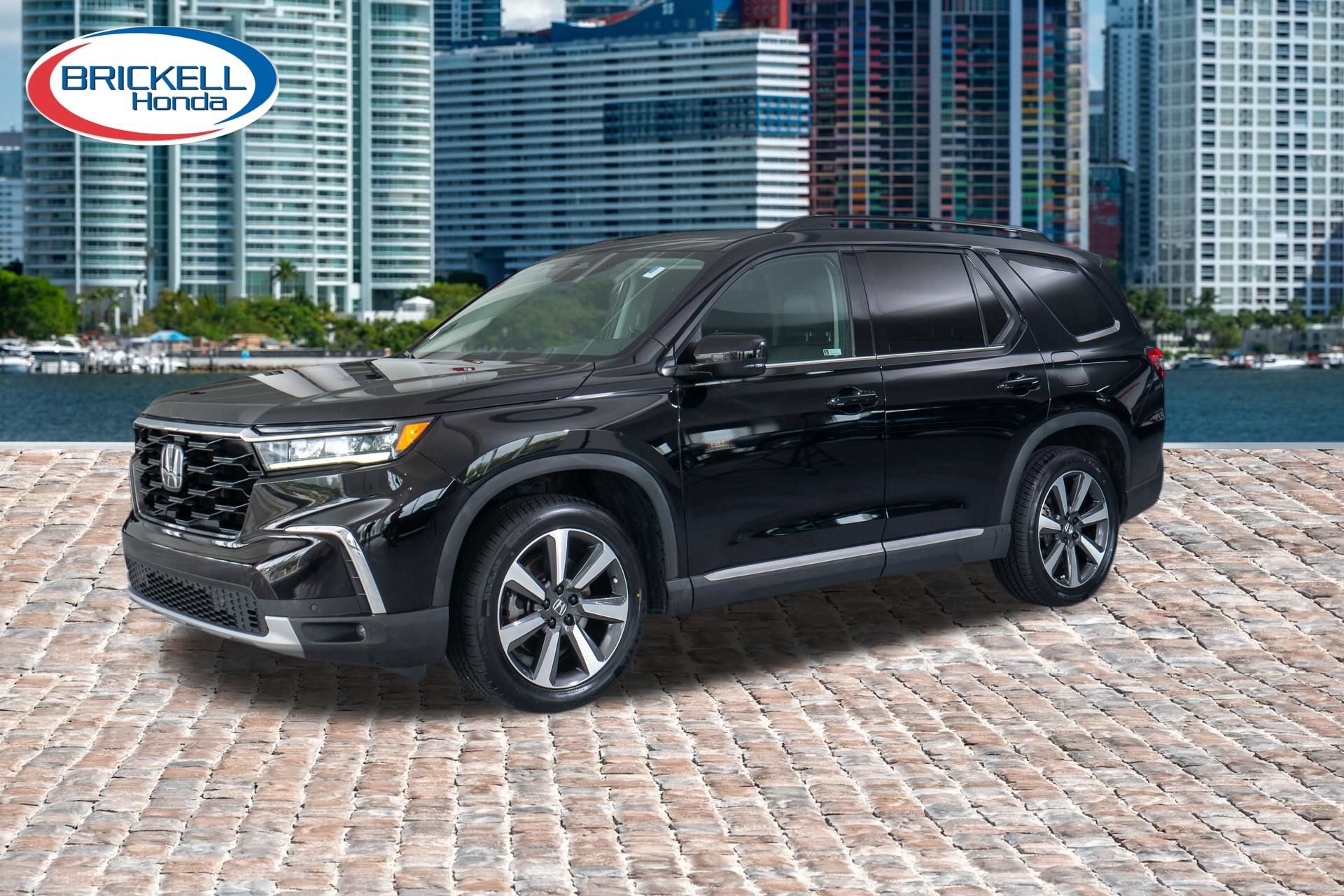 Certified 2023 Honda Pilot Touring image 3