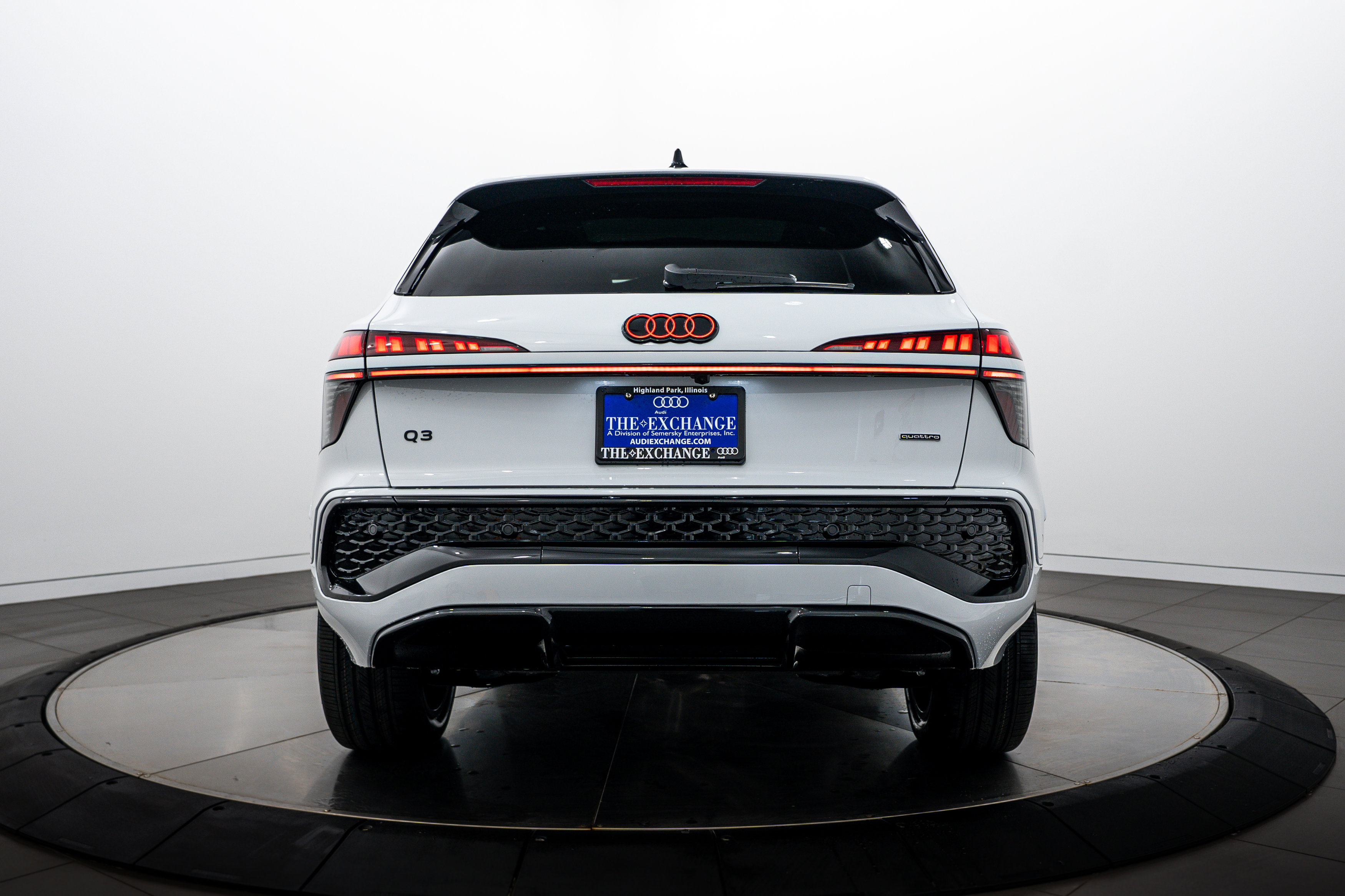New 2026 Audi Q3 quattro 2.0T AWD/4WD image 21