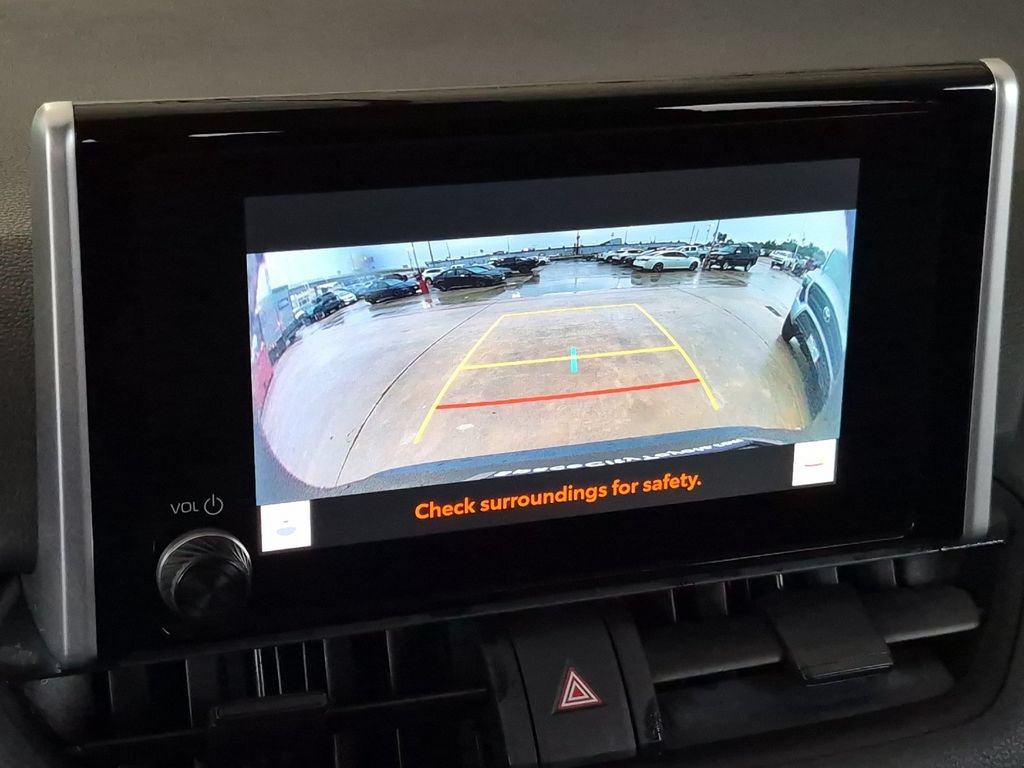 Used 2023 Toyota RAV4 LE AWD/4WD image 19
