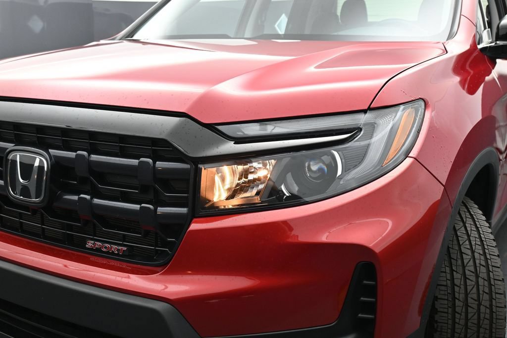 Used 2025 Honda Ridgeline Sport image 41