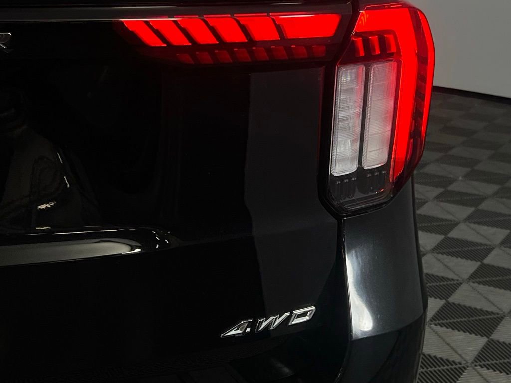 Used 2025 Ford Explorer Active image 29