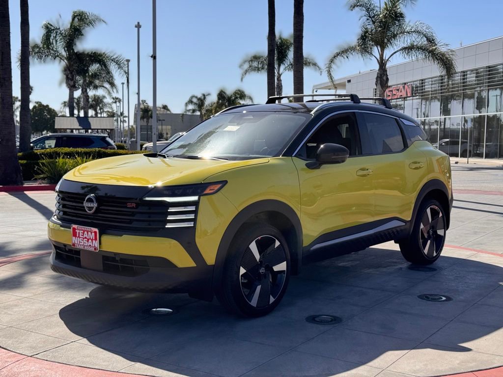 New 2025 Nissan Kicks SR video 4