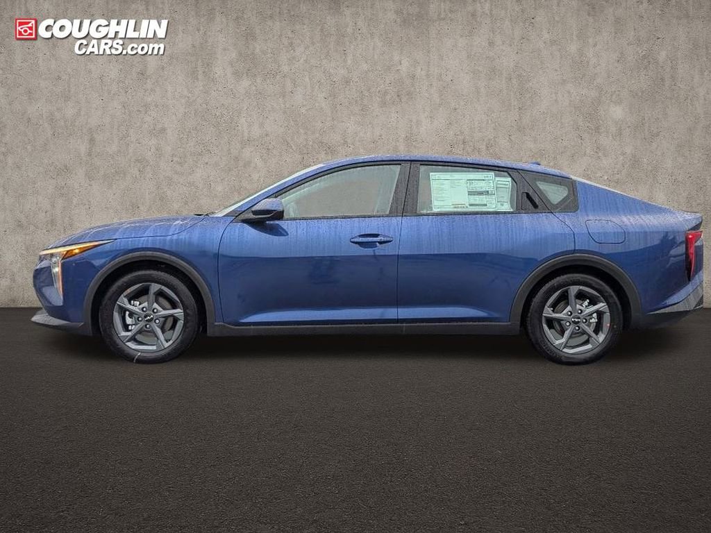 New 2025 Kia K4 LXS image 4