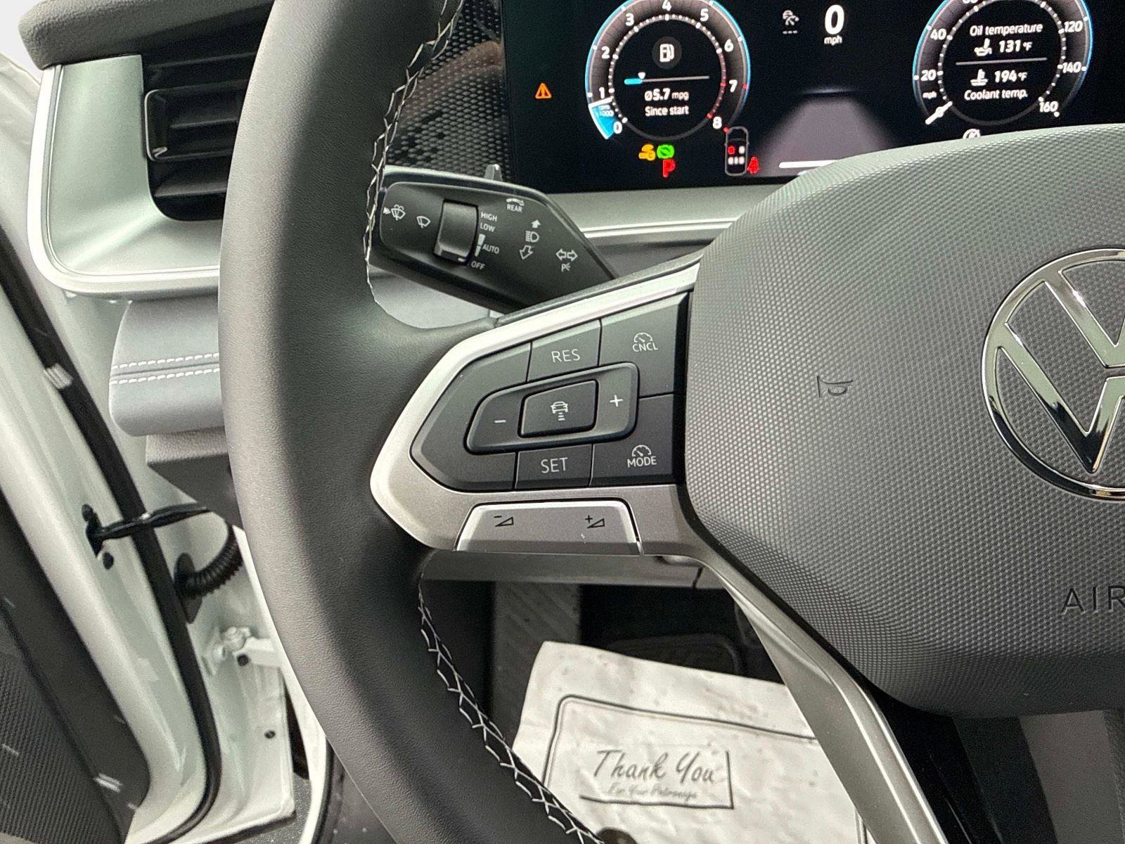 New 2026 Volkswagen Tiguan SE image 29