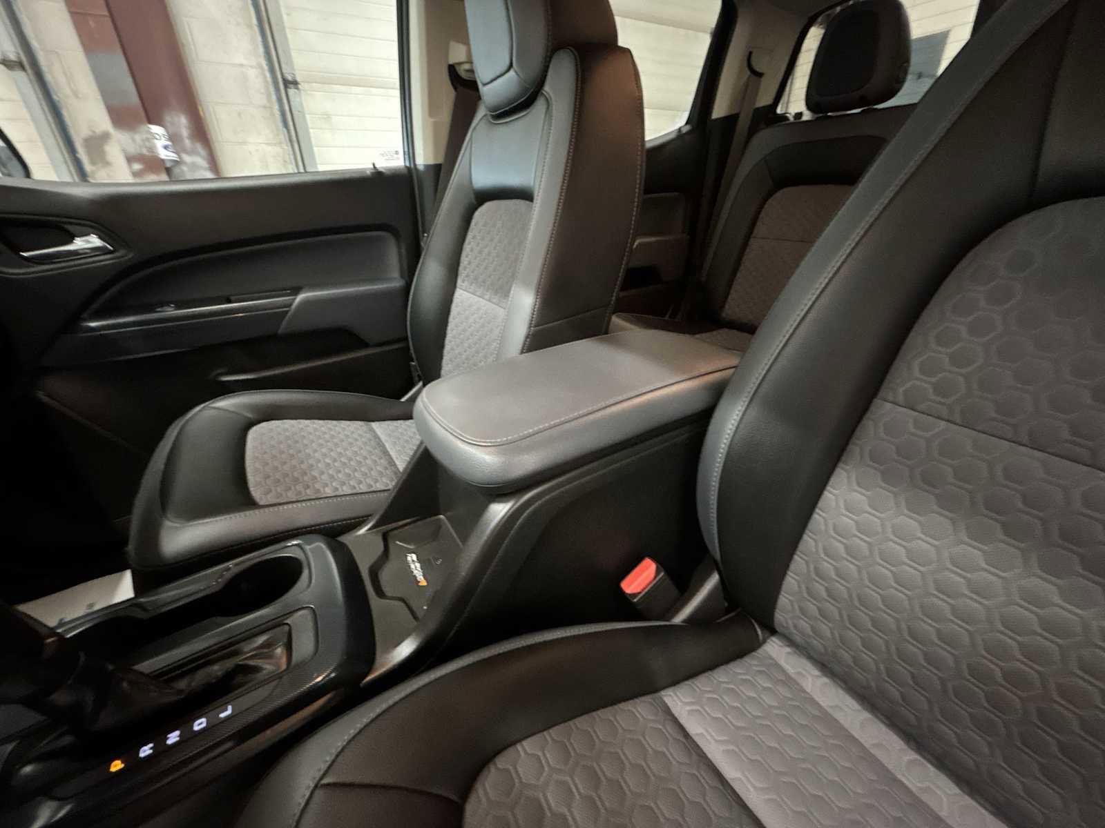 Used 2019 Chevrolet Colorado Z71 AWD/4WD image 21