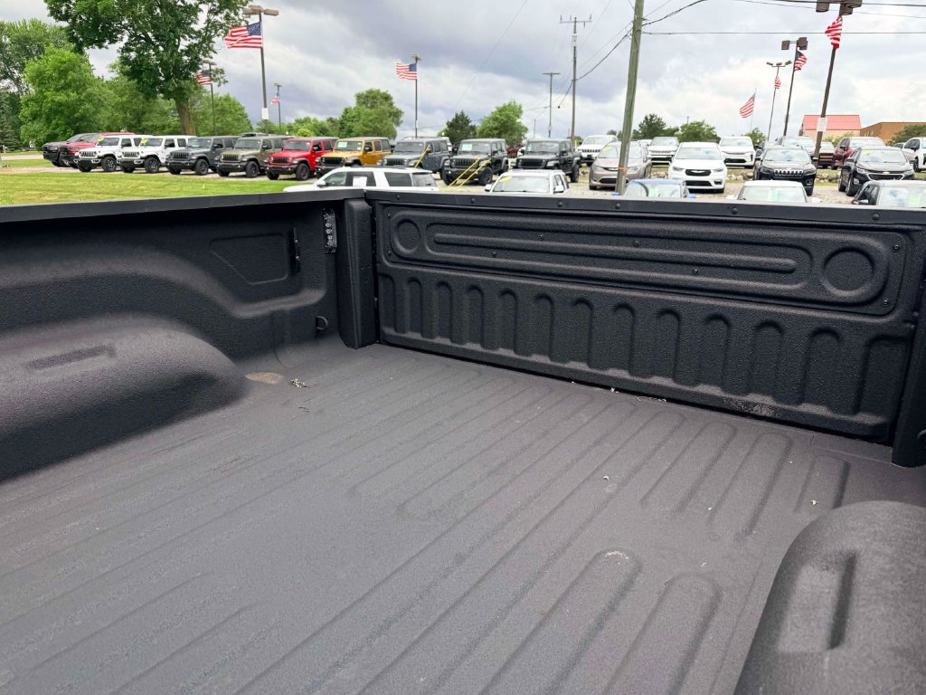 Used 2025 RAM 2500 Big Horn AWD/4WD image 11