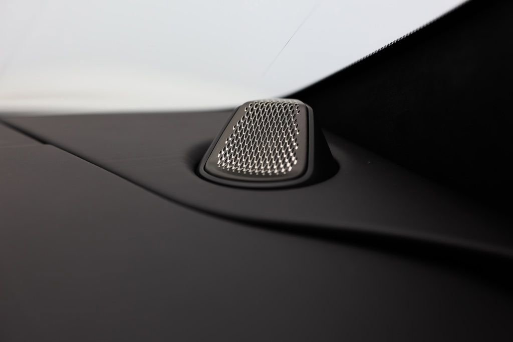 Used 2025 Aston Martin V8 Vantage Coupe image 23