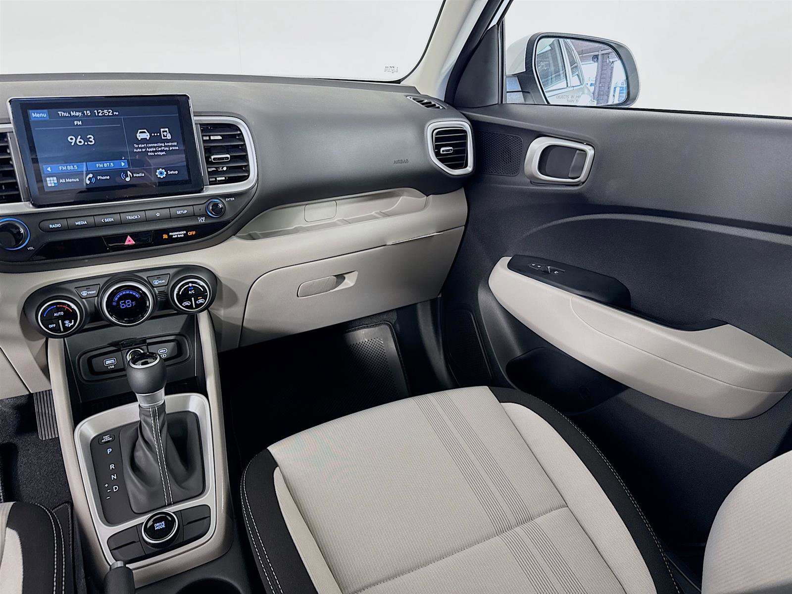 New 2025 Hyundai Venue SEL image 23