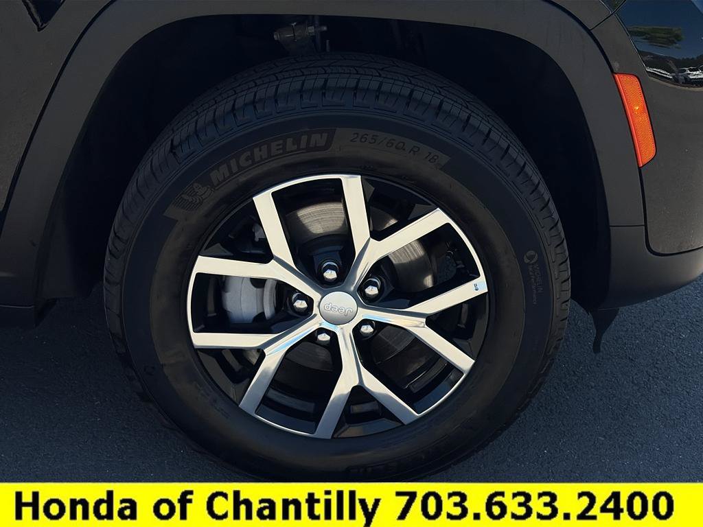 Used 2025 Jeep Grand Cherokee Limited w/ Trailer Tow Package AWD/4WD image 34