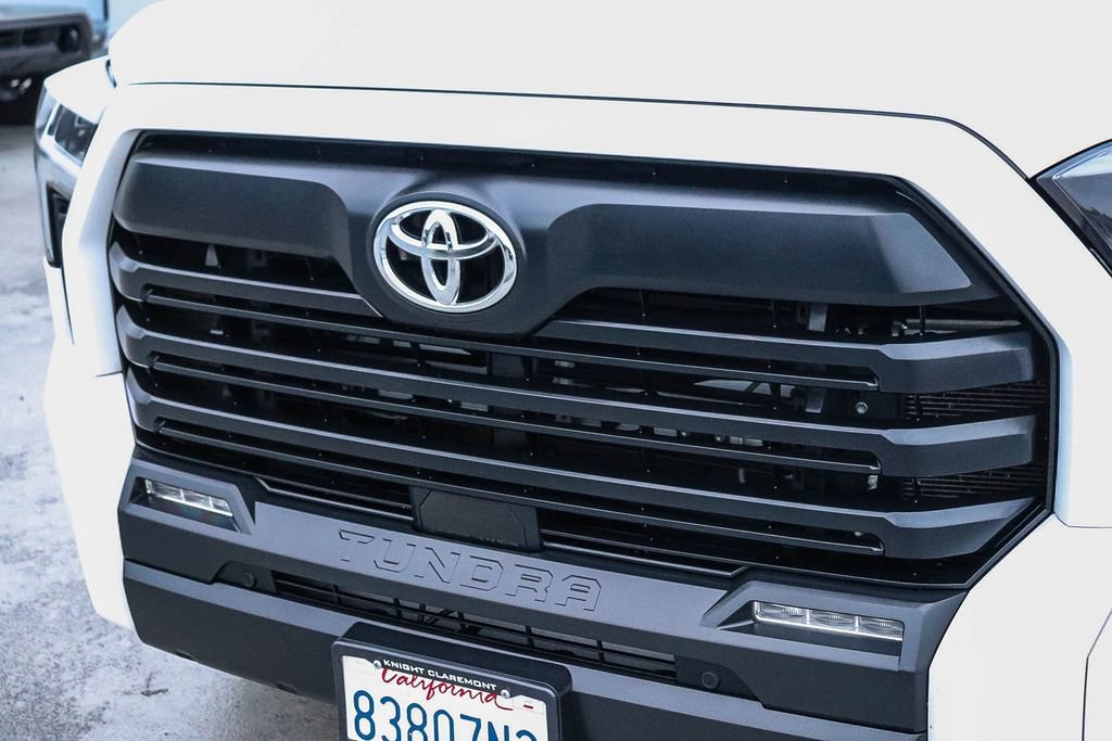 Used 2022 Toyota Tundra SR5 w/ SR5 Convenience Package RWD image 6