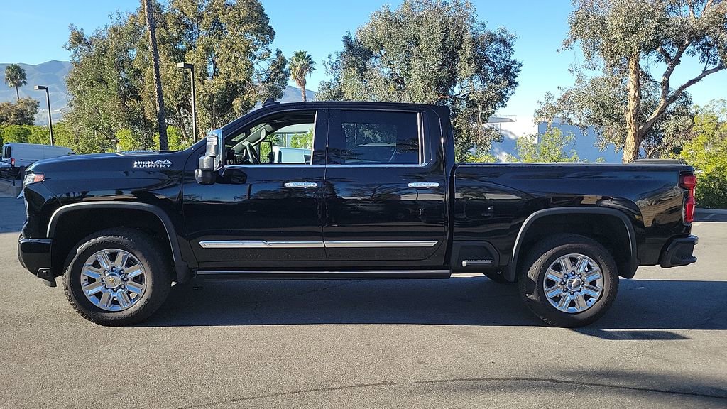 Used 2024 Chevrolet Silverado 2500 High Country w/ High Country Premium Package image 11