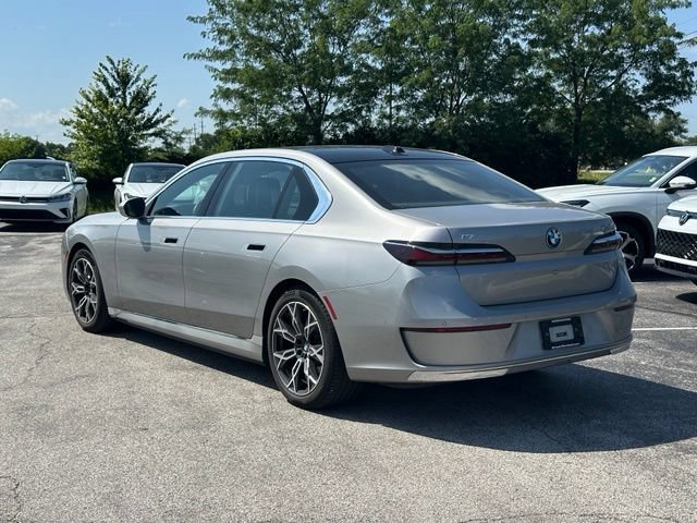 Used 2024 BMW i7 eDrive50 RWD image 5