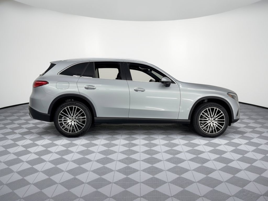 Used 2023 Mercedes-Benz GLC 300 image 8