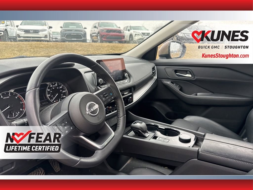 Used 2024 Nissan Rogue SV w/ SV Premium Package image 21