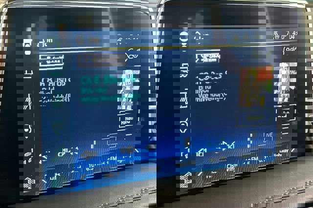 Used 2023 Chevrolet Suburban LT AWD/4WD image 22