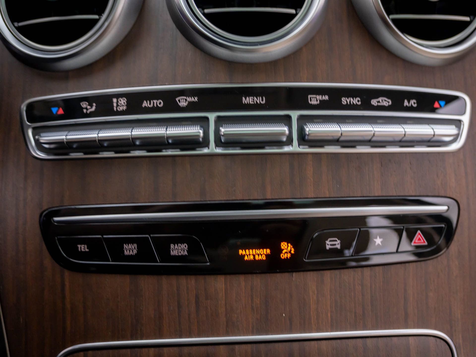 Certified 2022 Mercedes-Benz GLC 300 4MATIC w/ Multimedia Package Lite image 32