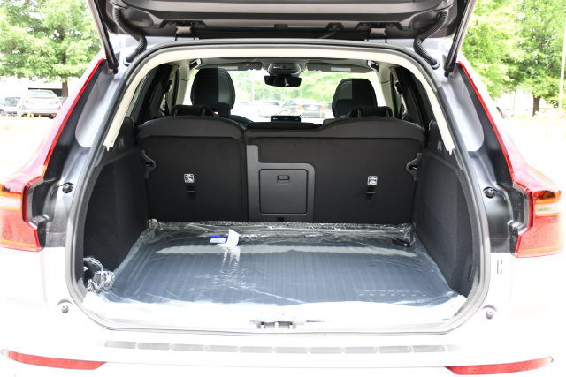 New 2026 Volvo XC60 B5 Plus w/ Protection Package Premier AWD/4WD image 29