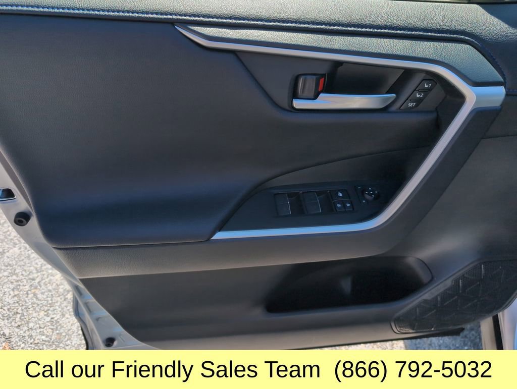 Used 2023 Toyota RAV4 XSE AWD/4WD image 13