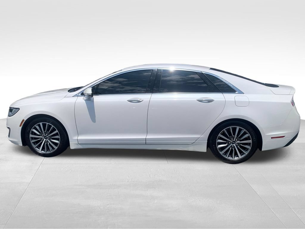 Used 2019 Lincoln MKZ Premiere FWD image 2
