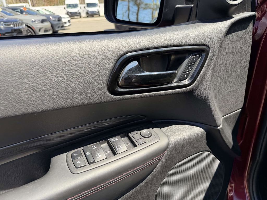 Used 2022 Dodge Durango R/T w/ Blacktop Package AWD/4WD image 26