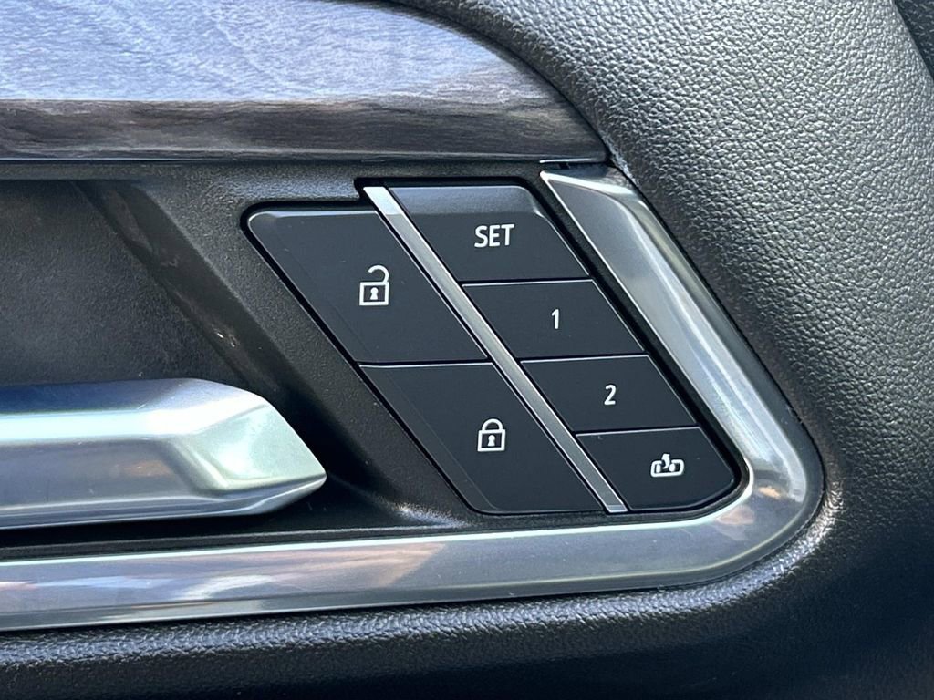 Used 2023 Chevrolet Silverado 1500 LTZ image 26